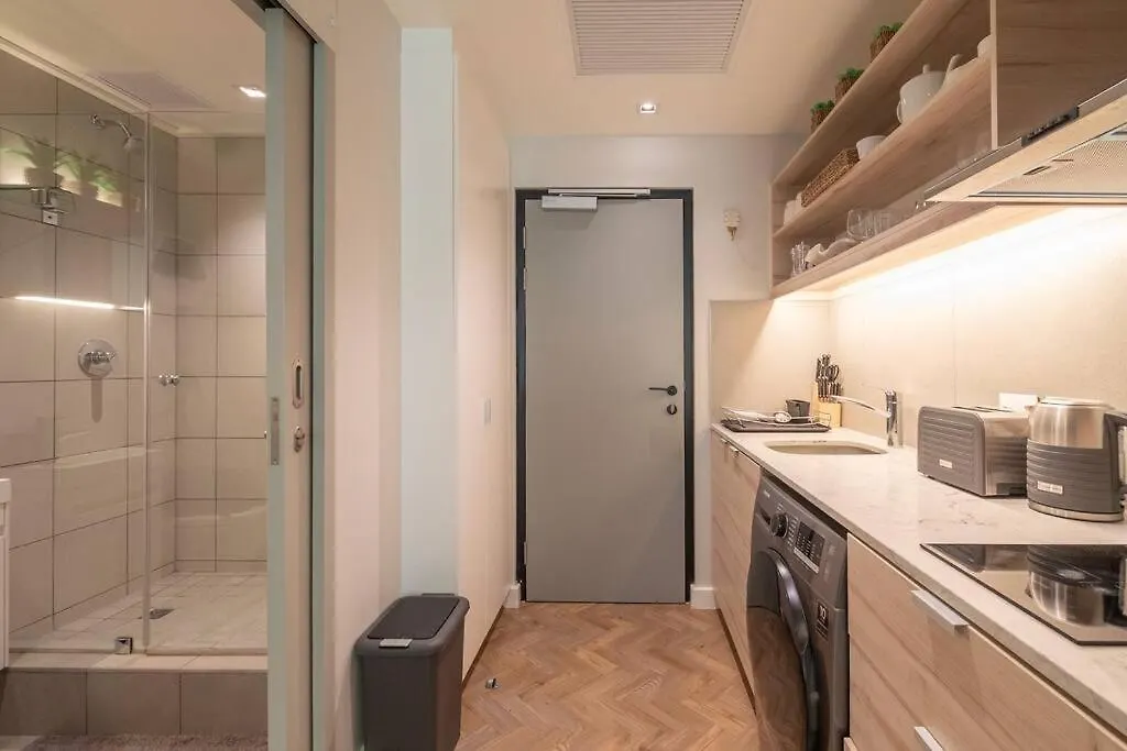 Vibrant Studio Apartment Cape Town